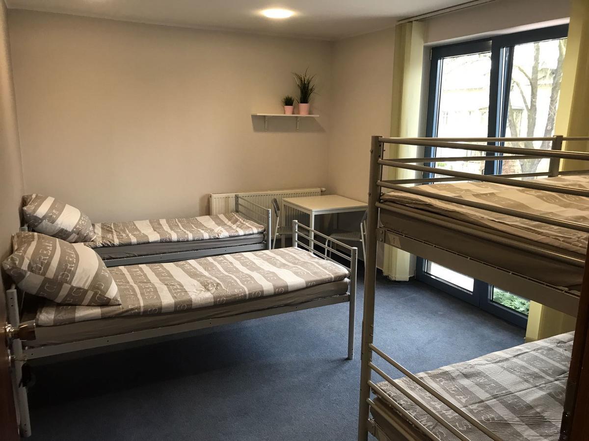 סופוט Hostel Stacja Plaza מראה חיצוני תמונה